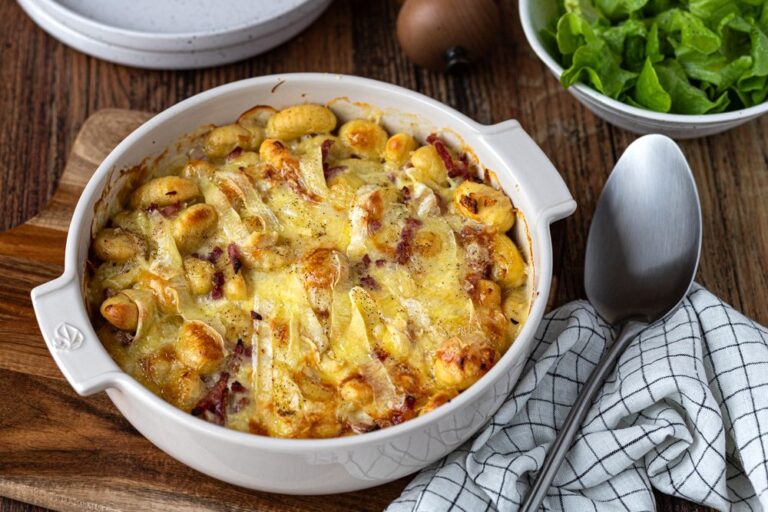 Zapiekanka z gnocchi à la tartiflette