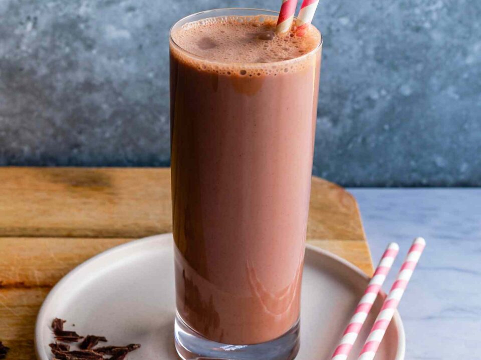 chocolate-milk-recipe-2355494-hero-02-80cffdb175904e03a8fd6bb7d6ffc0dd